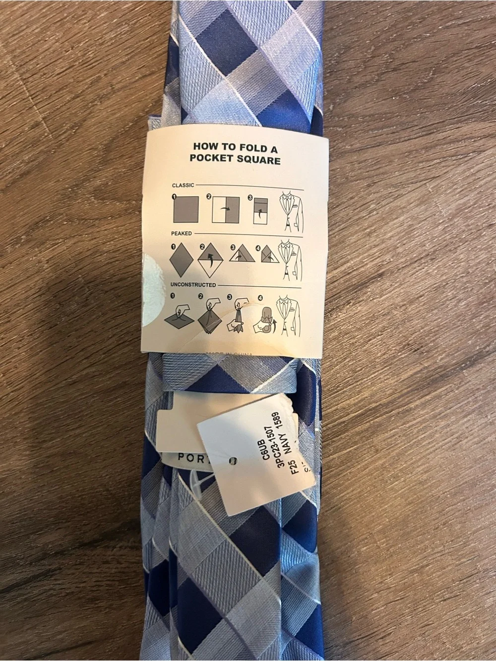 Perry Ellis Portfolio Necktie & Pocket Square Set Mens Blue Silver Plaid